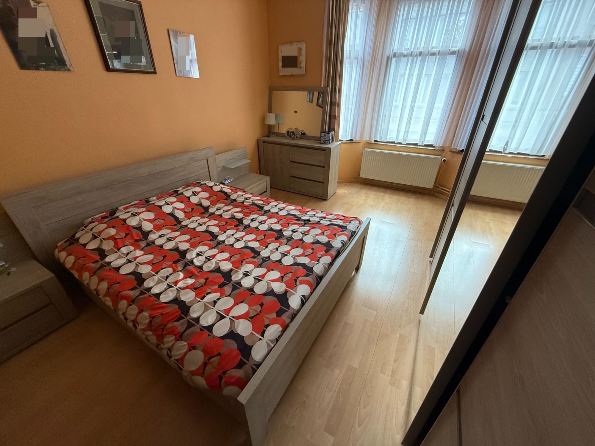 Deuxième chambre 1er étage Schaerbeek - Propriété familiale Voltaire Bruxelles à vendre
